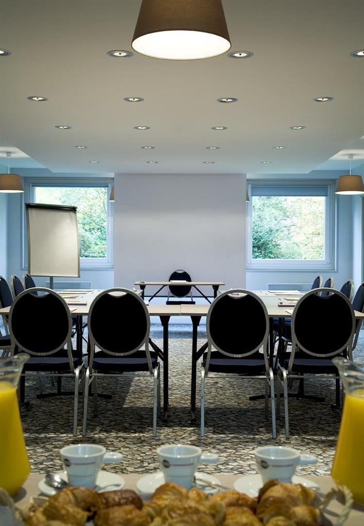 Kyriad Lille Est - D'ascq Hotel 3*